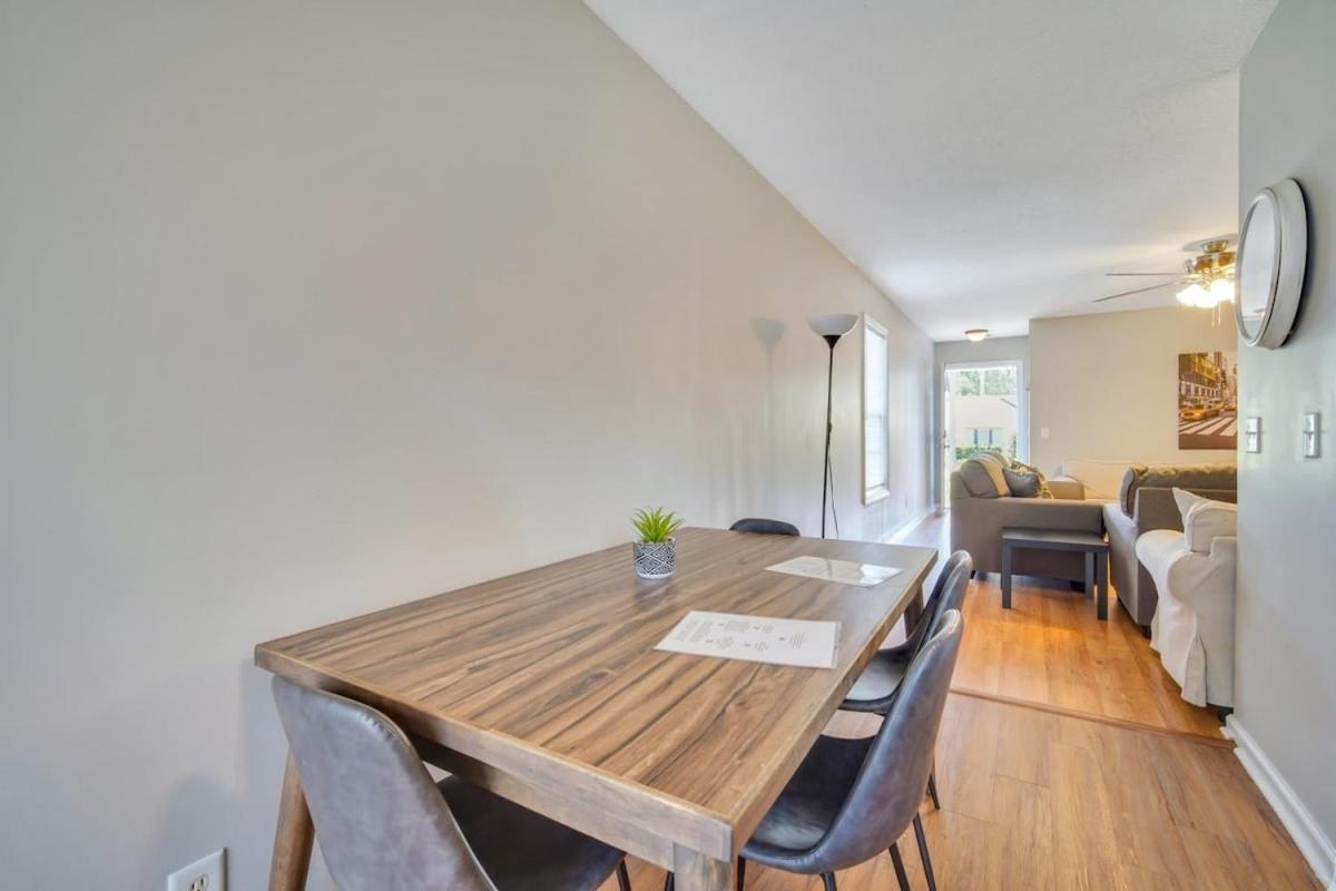 Charming Gray Home- 5 Mins From Gsu! Statesboro Eksteriør bilde